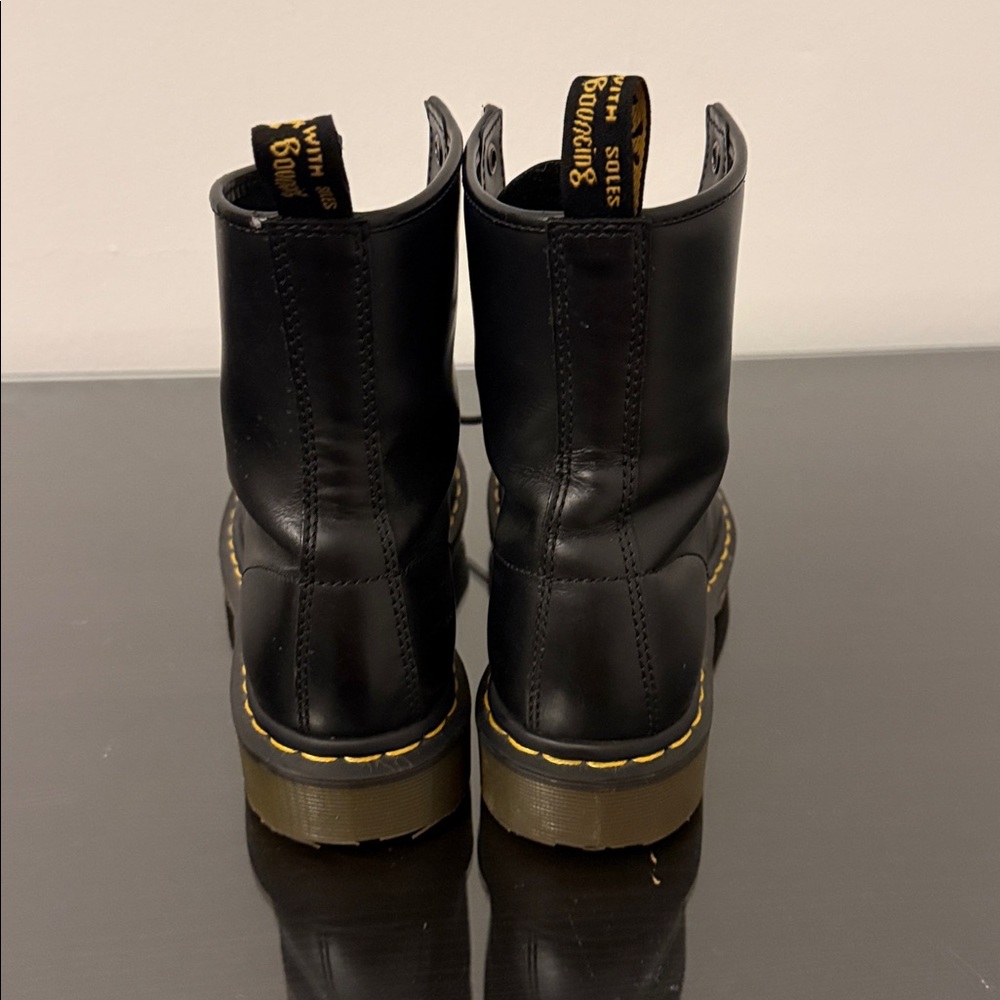 Dr. Martens Black 8-Eye Lace-Up Boots with Yellow Stitch - size 8 - Picture 5 of 6